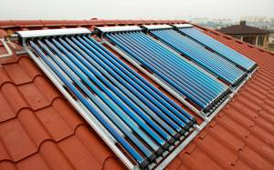 Солнечные воздушные коллекторы бывают плоскими или в виде системы из труб